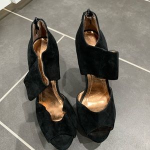 BCBG HIGH heels